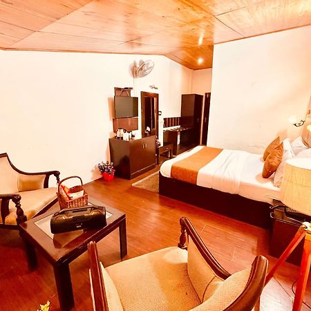 Hotel Midtown Manali Buitenkant foto